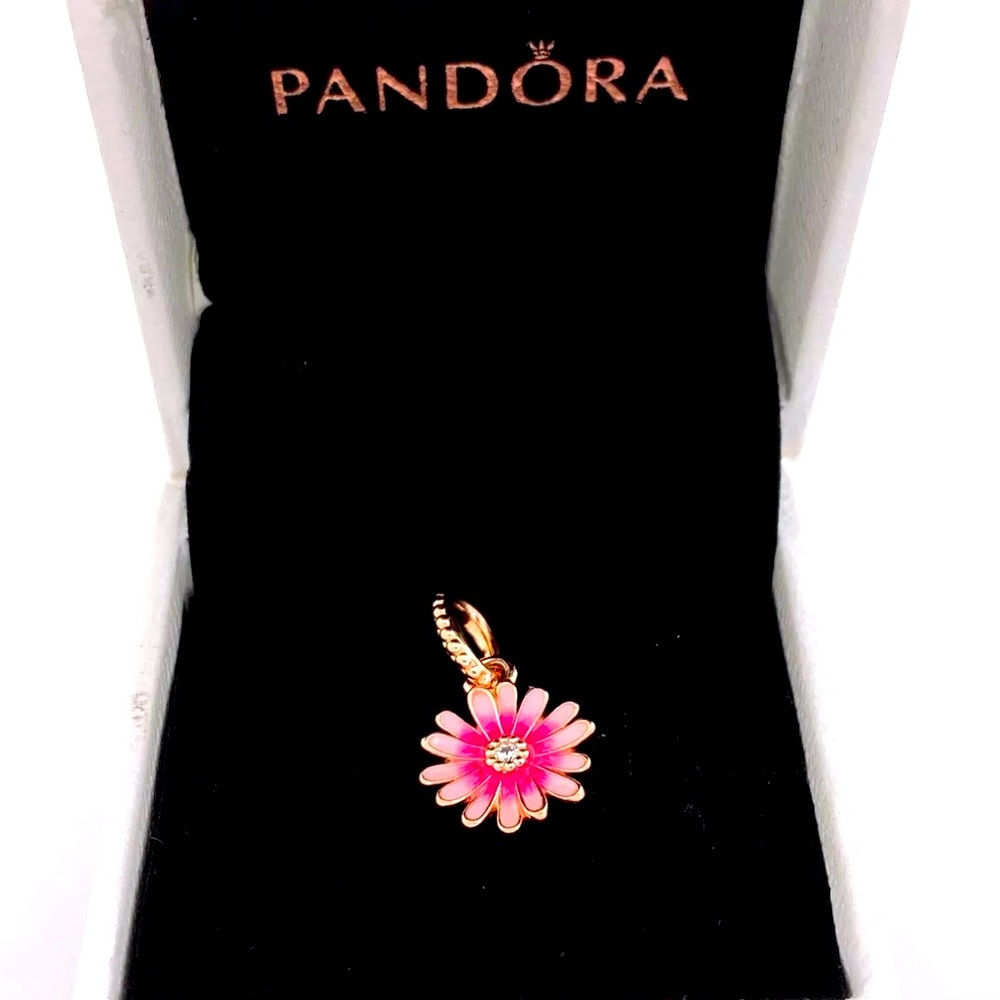 PANDORA Flower Dangle Charm 🌸